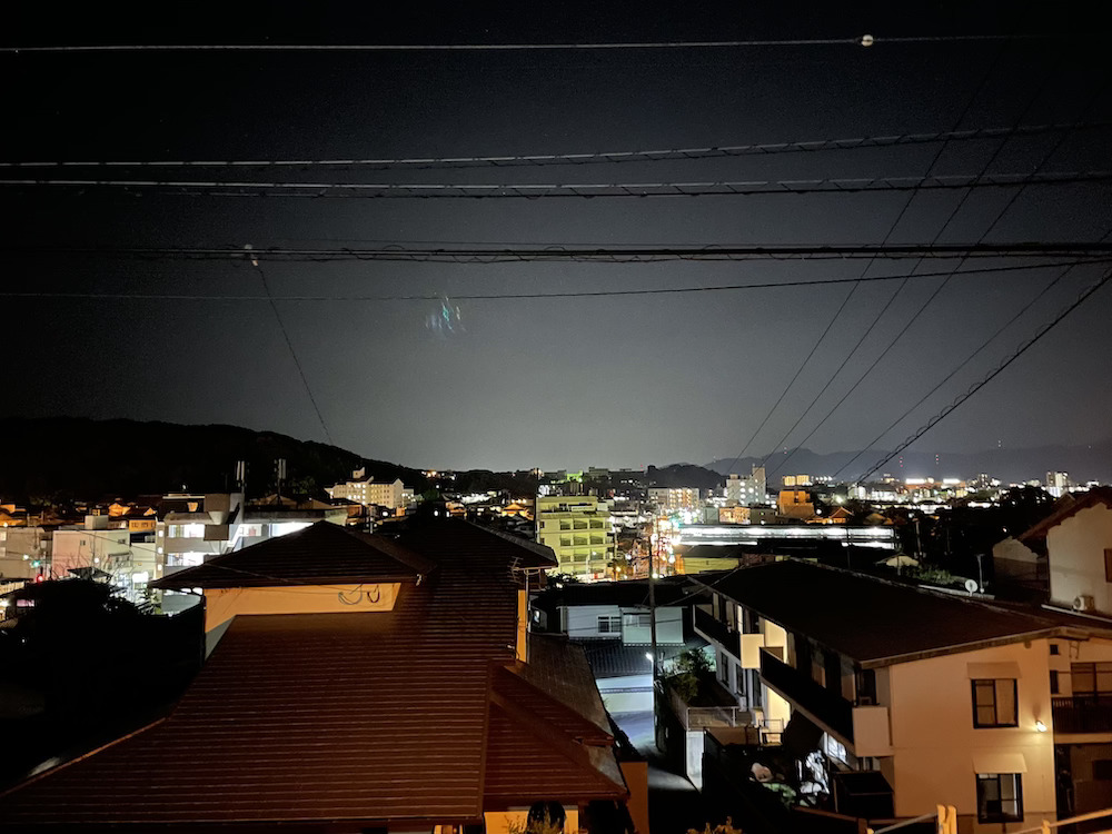 エミネンス連歌屋から見た夜景を撮影した画像。